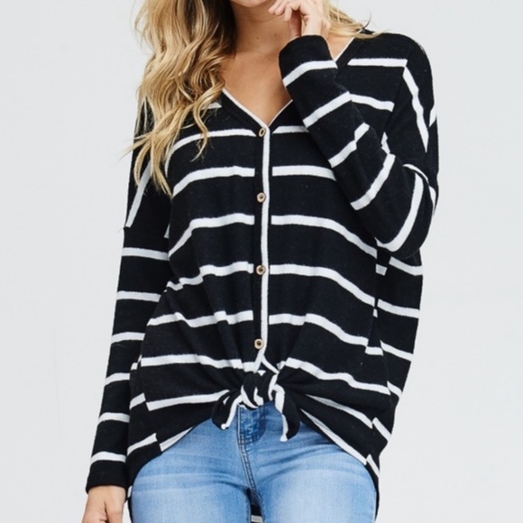 ♡ *GREY* White Birch Front Tie Shirt - Picture 2 of 8